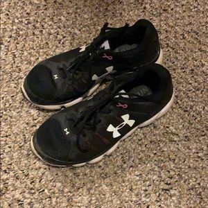 UnderArmour Tennis Shoes